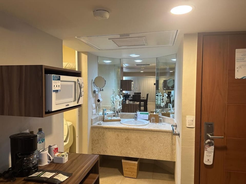 Family Suite, 2 Bedrooms | Coffee and/or coffee maker
