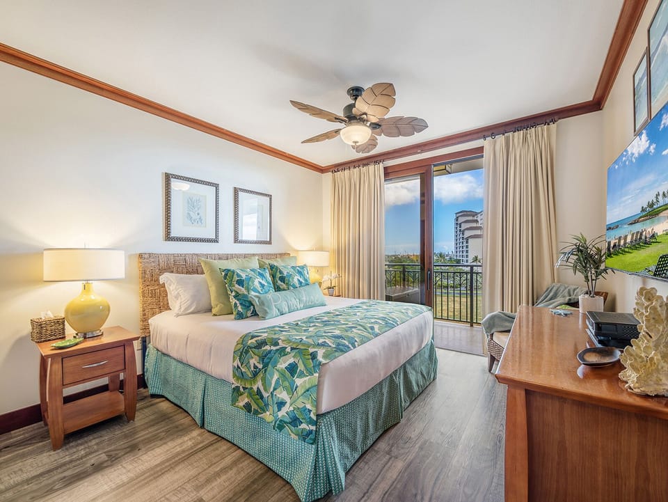 New Master Bedroom w/hardwood floors. Enjoy the tranquil beauty and a good sleep