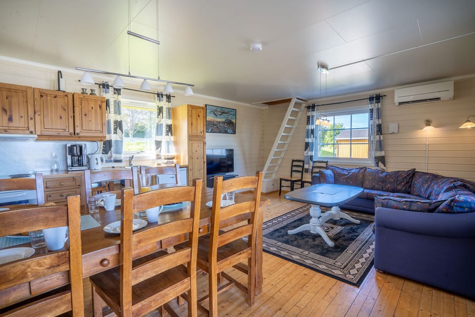 Comfort Cabin, Multiple Beds, Garden View | Free WiFi, bed sheets