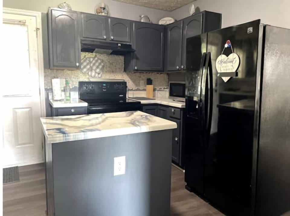 Full Kitchen