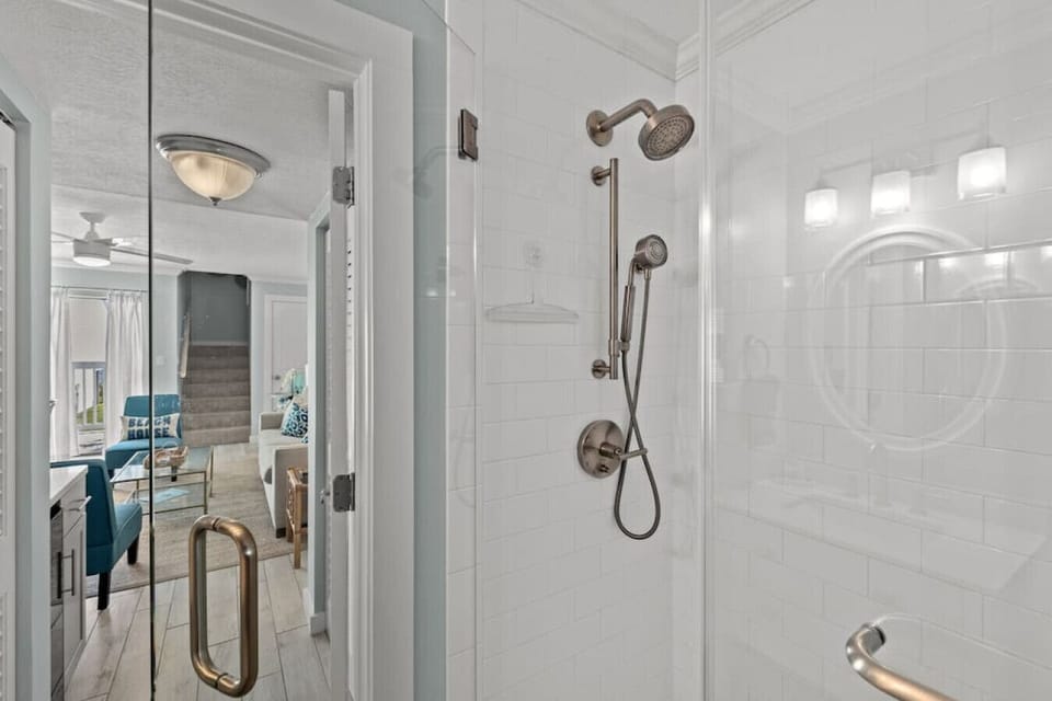 Downstairs Bath: A Blend of Luxury & Refined Finishes! ✨