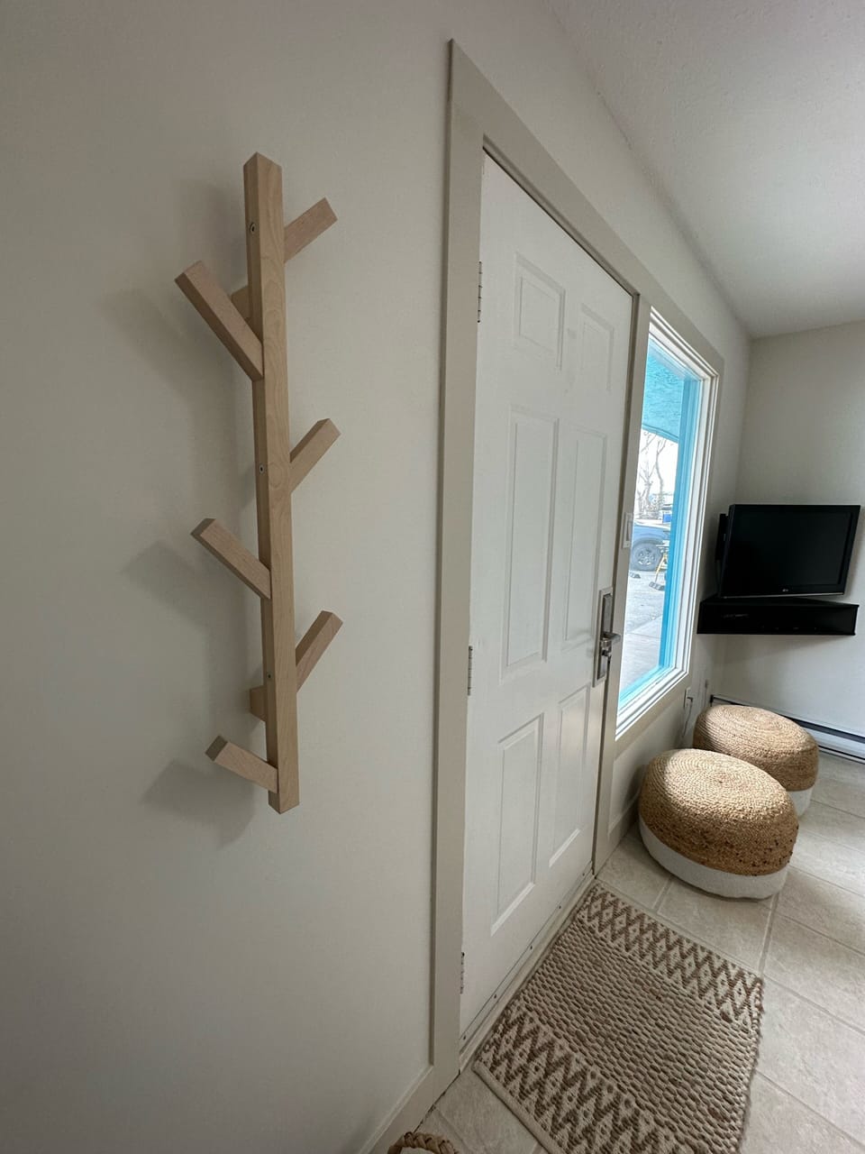 Deluxe Suite, 1 Bedroom, Kitchen | Living area | Flat-screen TV