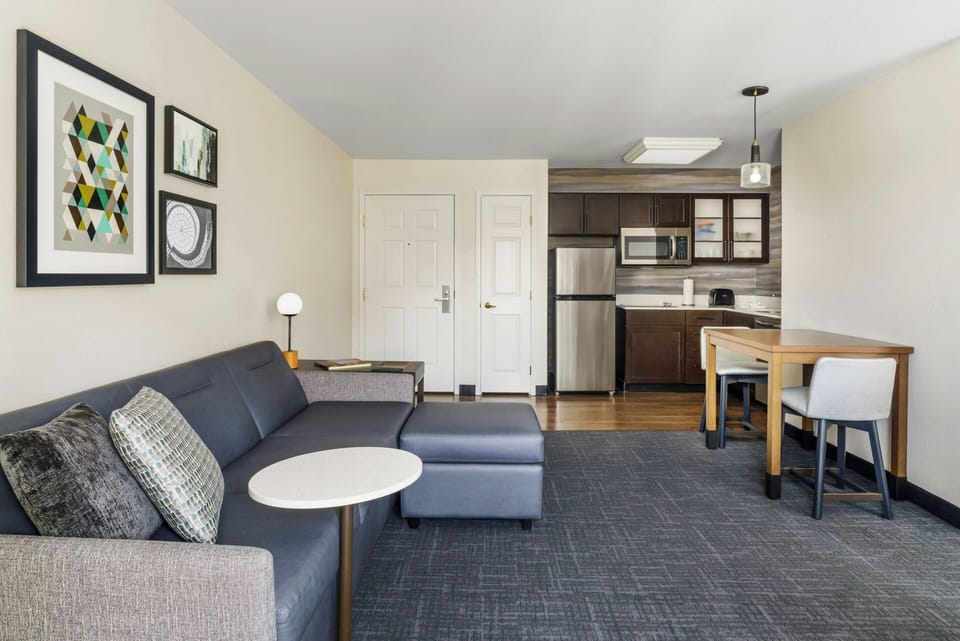 Suite, 1 Bedroom | Desk, iron/ironing board, free cribs/infant beds, free WiFi