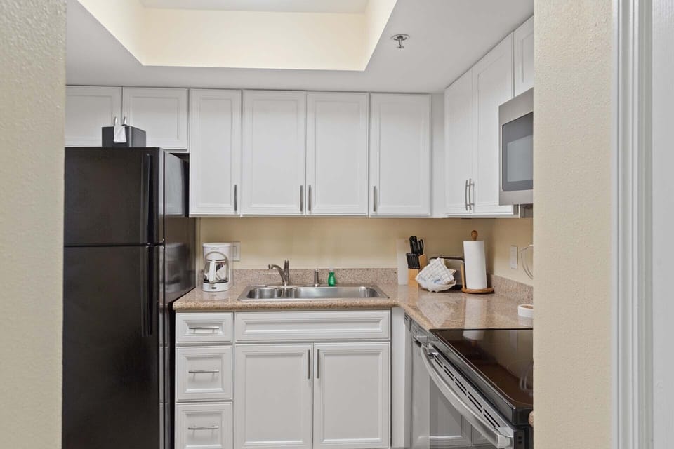 Full Kitchen - 2BRI