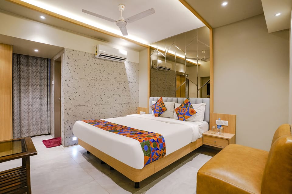 Deluxe Room | Egyptian cotton sheets, premium bedding, in-room safe, free WiFi