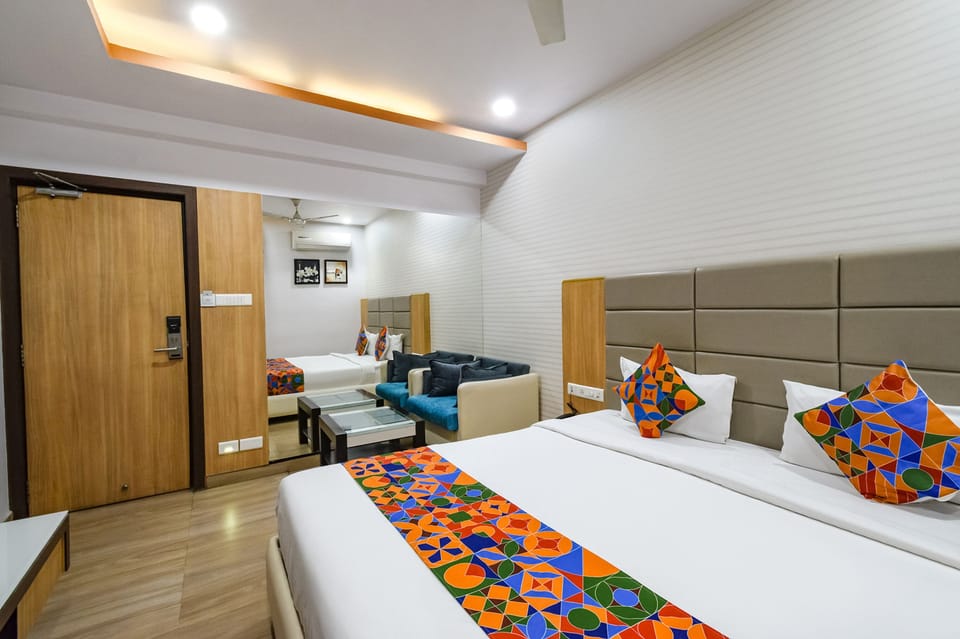 Deluxe Room | Egyptian cotton sheets, premium bedding, in-room safe, free WiFi