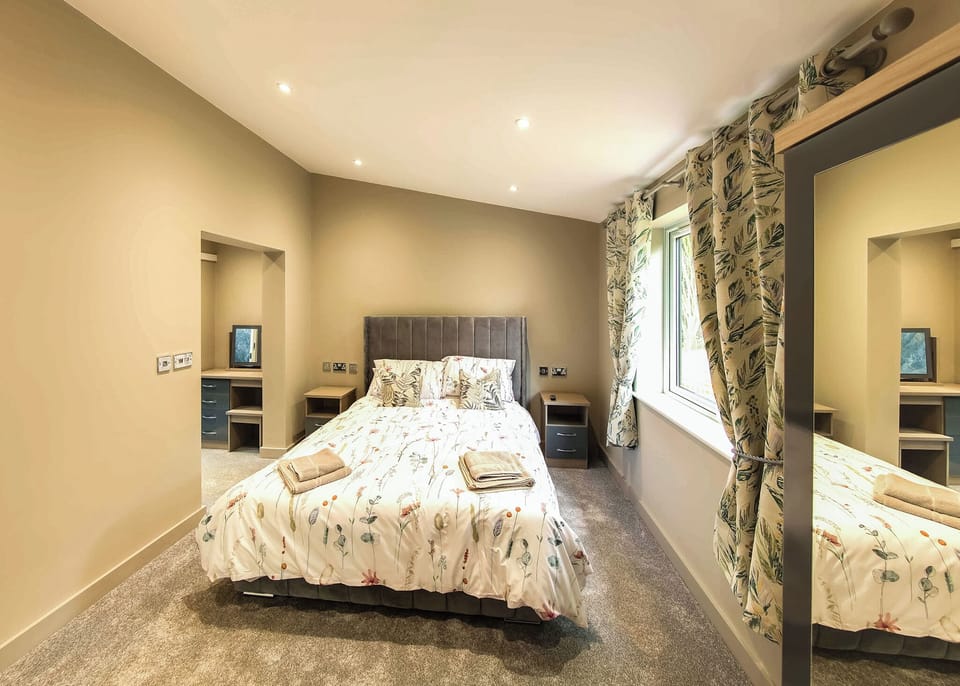 Bedroom, Bed, House