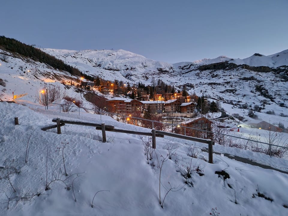 Snow and ski sports