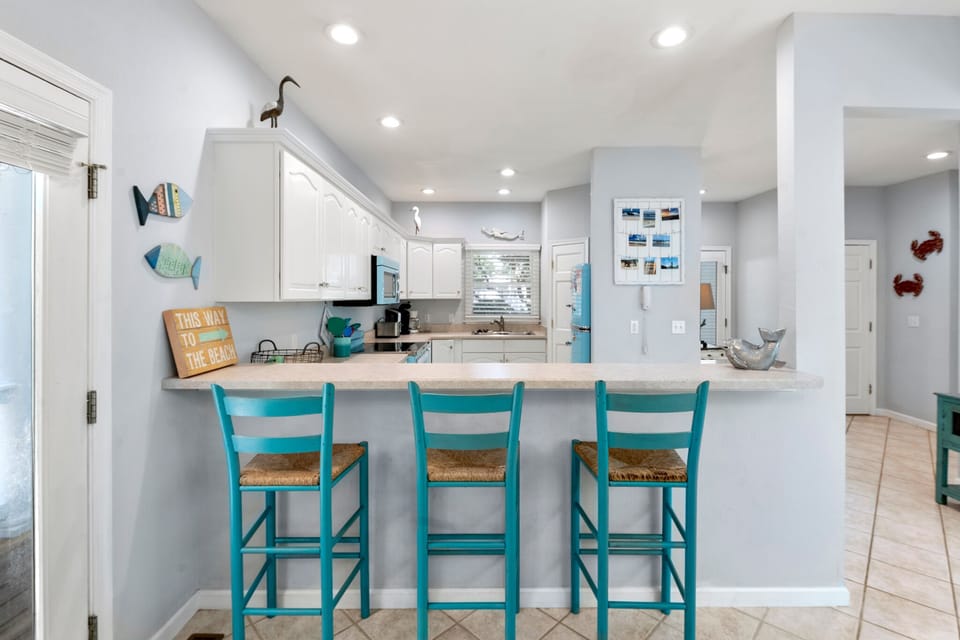 MB54: Blue Crab Cottage | Bottom level Kitchen