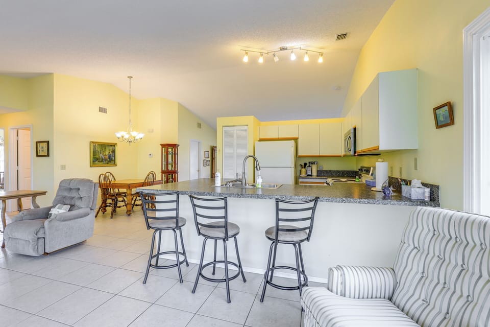 House (3 Bedrooms) | Interior