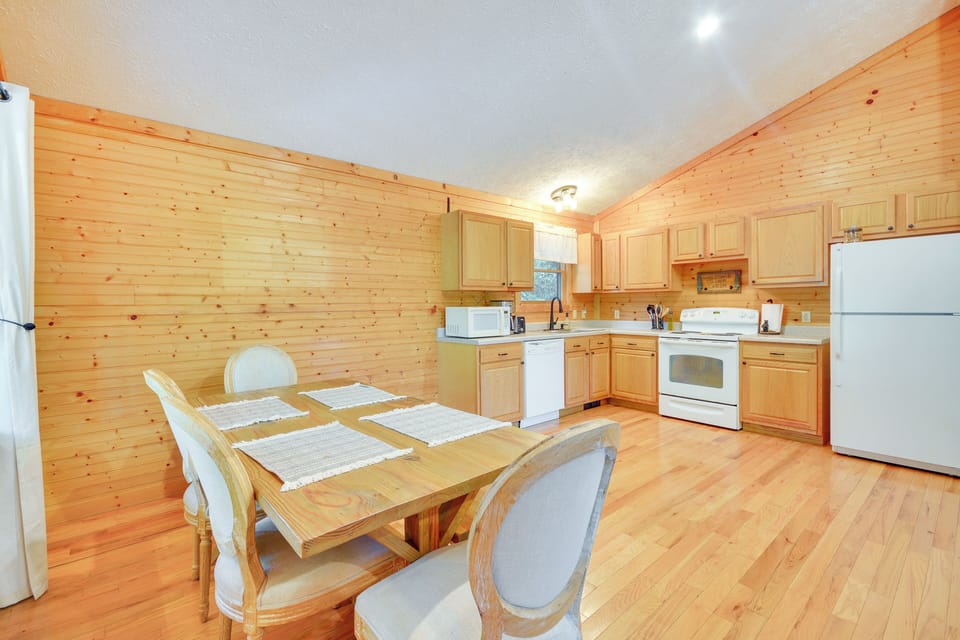 House (2 Bedrooms) | Interior