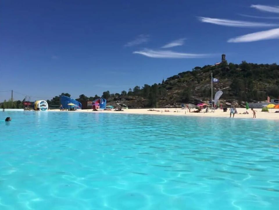 Praia artificial de Mangualde - 9 Km