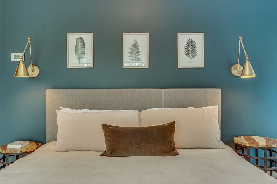 Bd #5 - King Bed and Twin Bed.