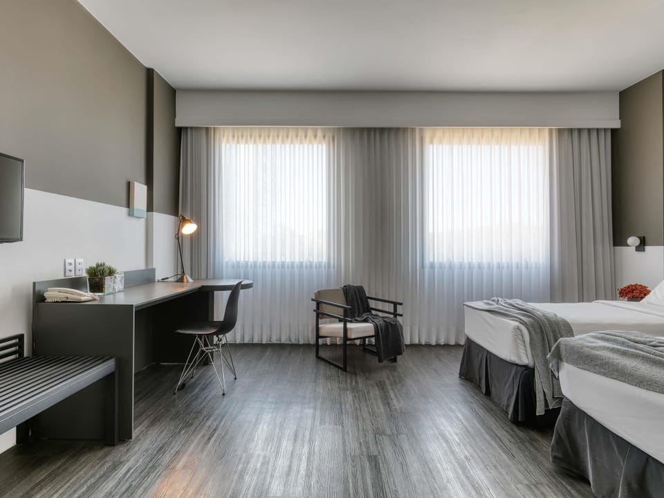 Premium bedding, minibar, in-room safe, soundproofing