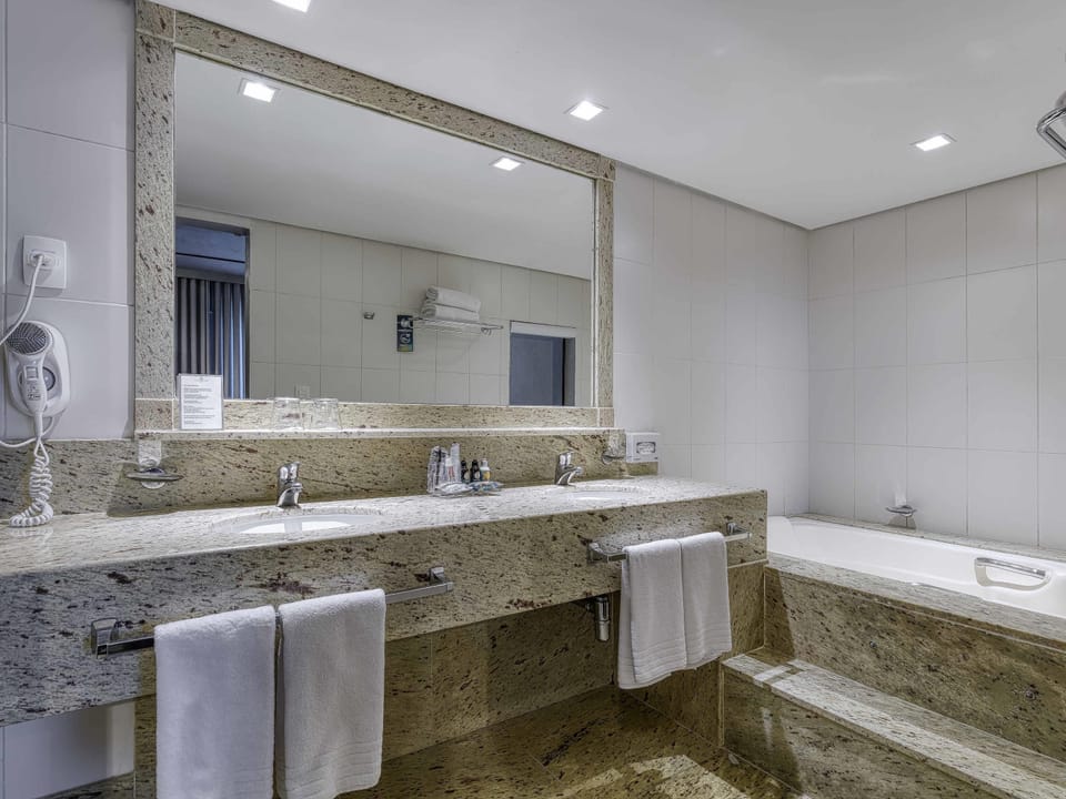 Executive Suite, 1 Double Bed | Premium bedding, minibar, in-room safe, soundproofing