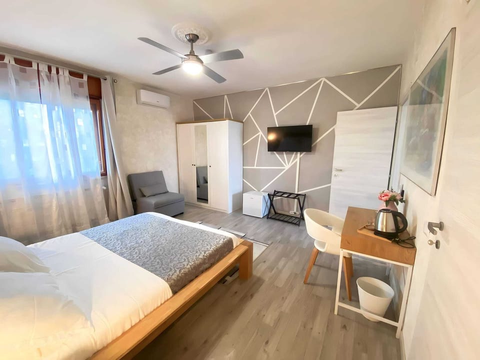 Deluxe Double Room | Minibar, in-room safe, free WiFi