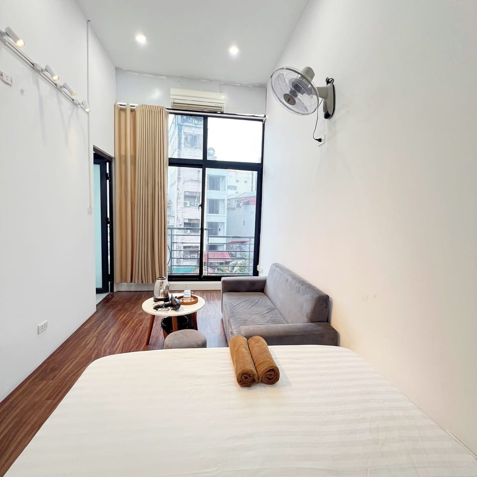 Panoramic Double Room | Individually decorated, individually furnished, desk, iron/ironing board