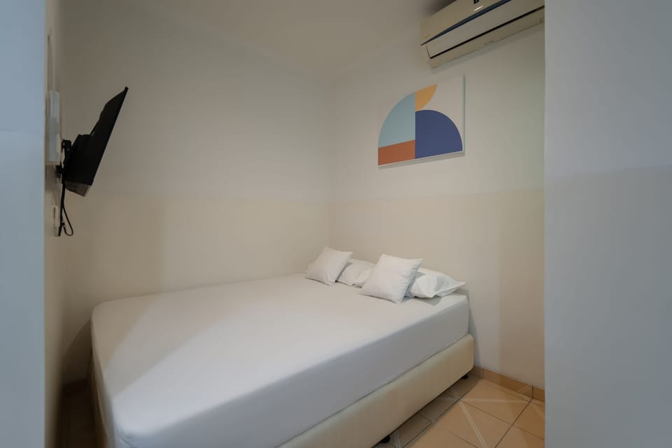 1 bedroom, desk, laptop workspace, free WiFi