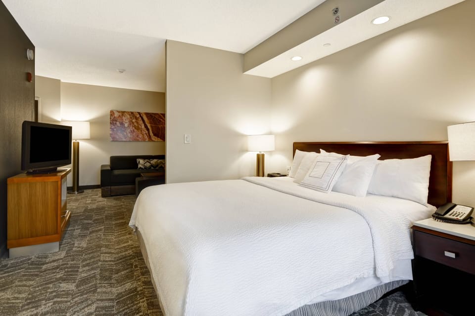 Premium bedding, pillowtop beds, desk, iron/ironing board