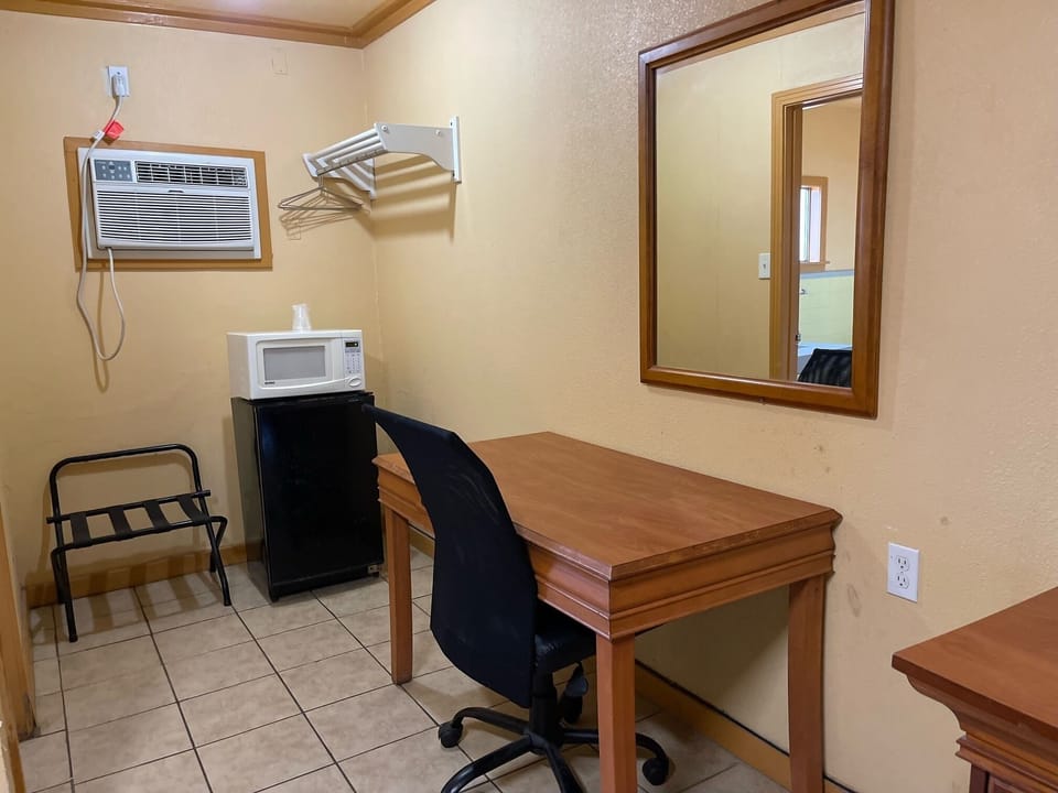 Double Room | Free WiFi