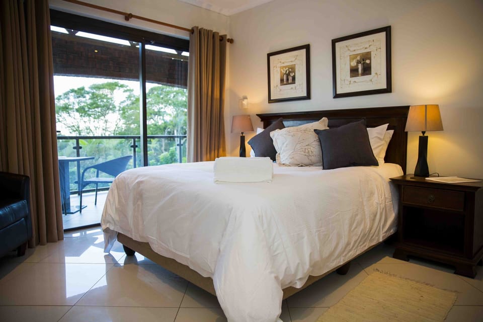 Premium Room | Bathroom | Separate tub and shower, deep soaking tub, hydromassage showerhead
