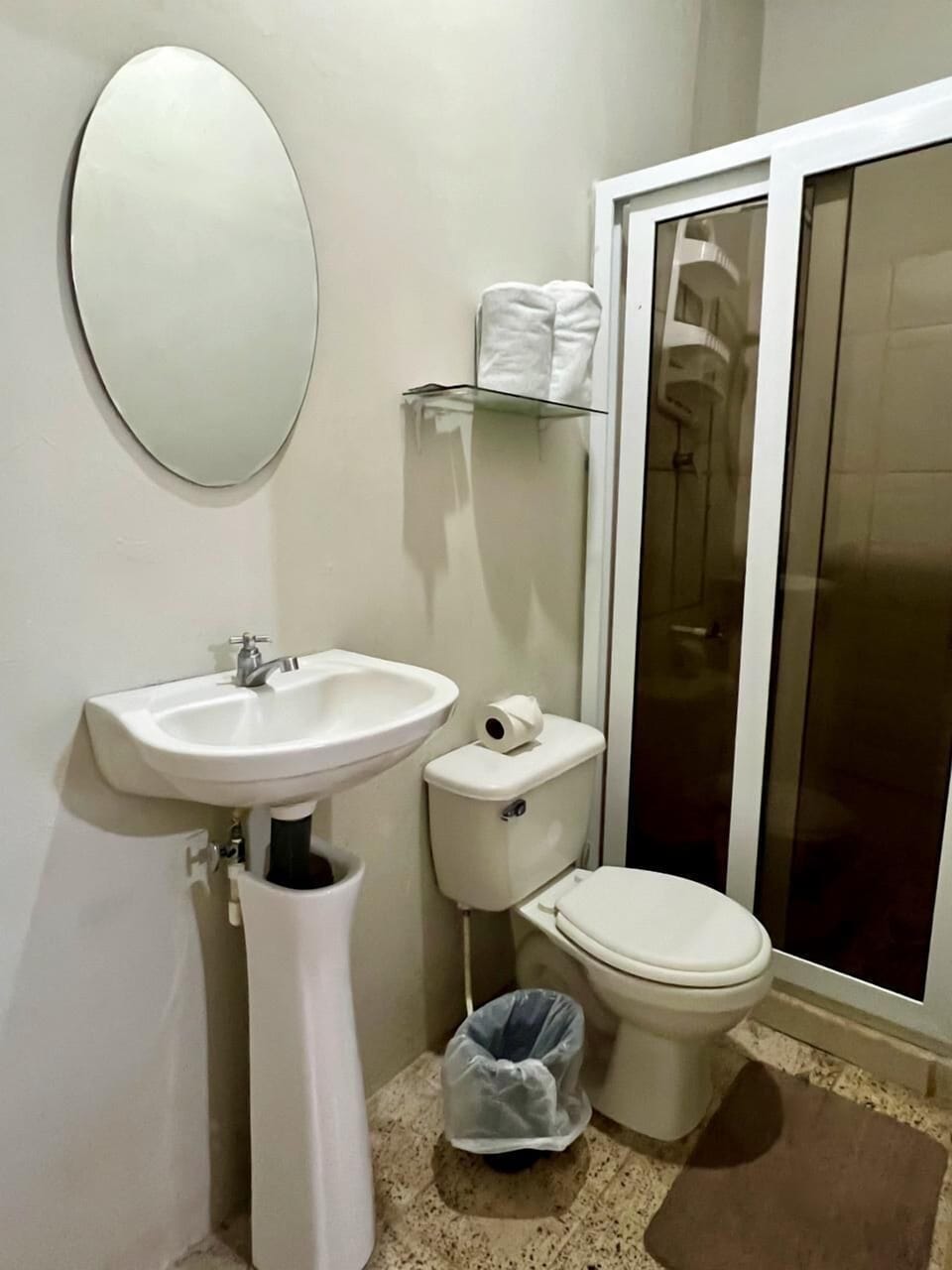 Basic Room, 2 Queen Beds | Bathroom | Towels