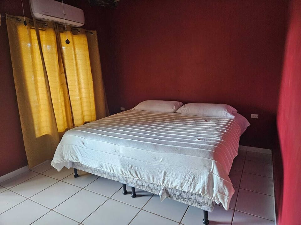 WiFi (free), bed sheets