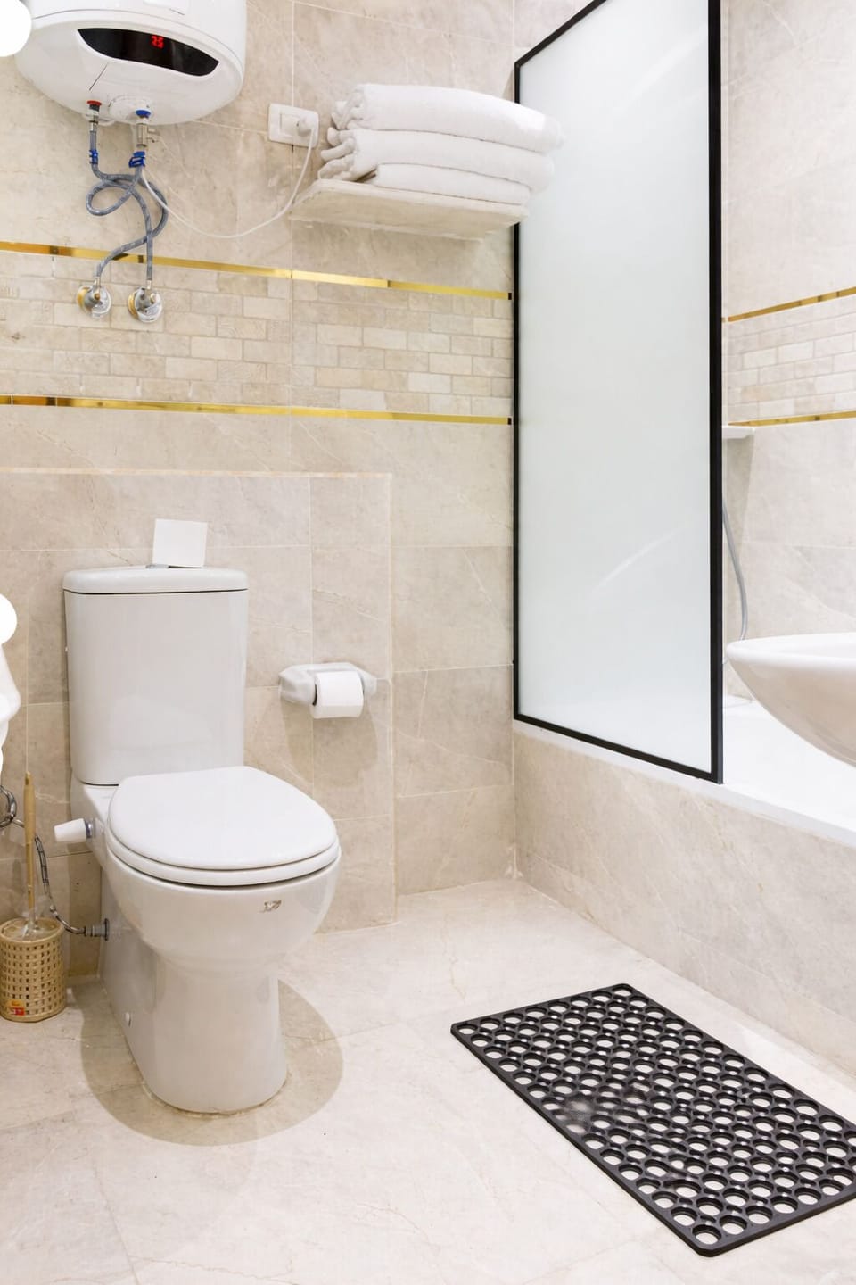 Bathtub, deep soaking tub, designer toiletries, hair dryer