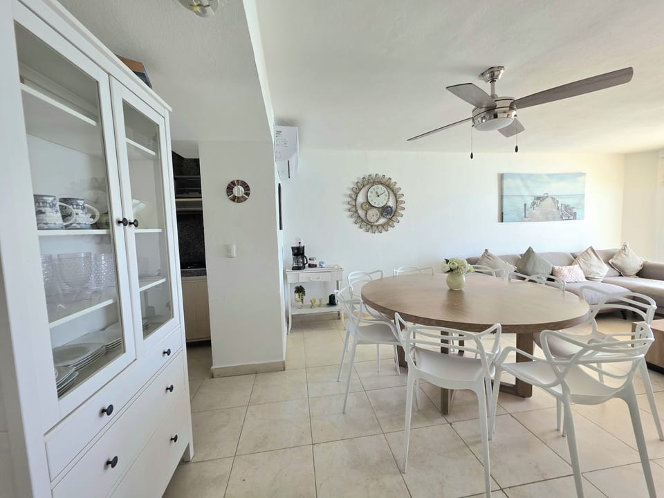 Family Apartment | Dining room