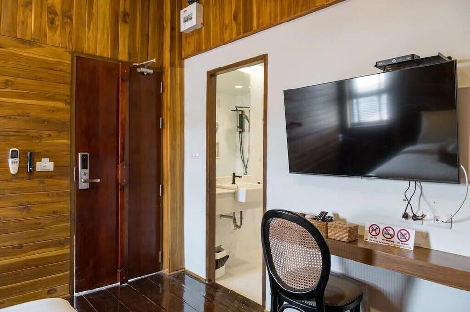Family Villa, 3 Bedrooms, Non Smoking, Refrigerator & Microwave | 3 bedrooms, free WiFi