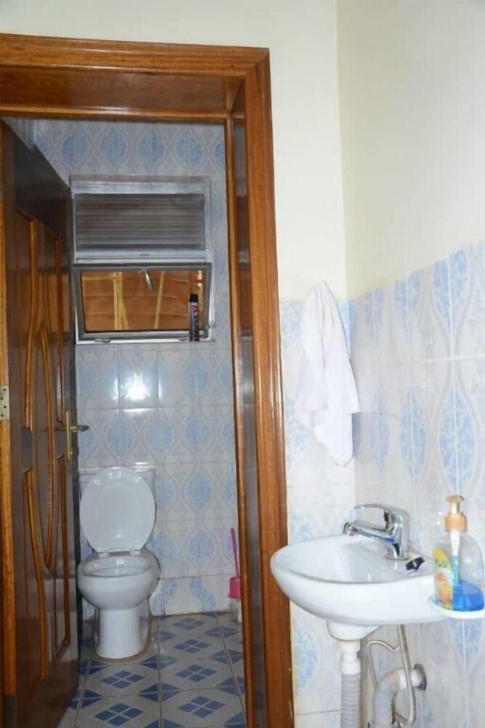 Basic Room | Bathroom