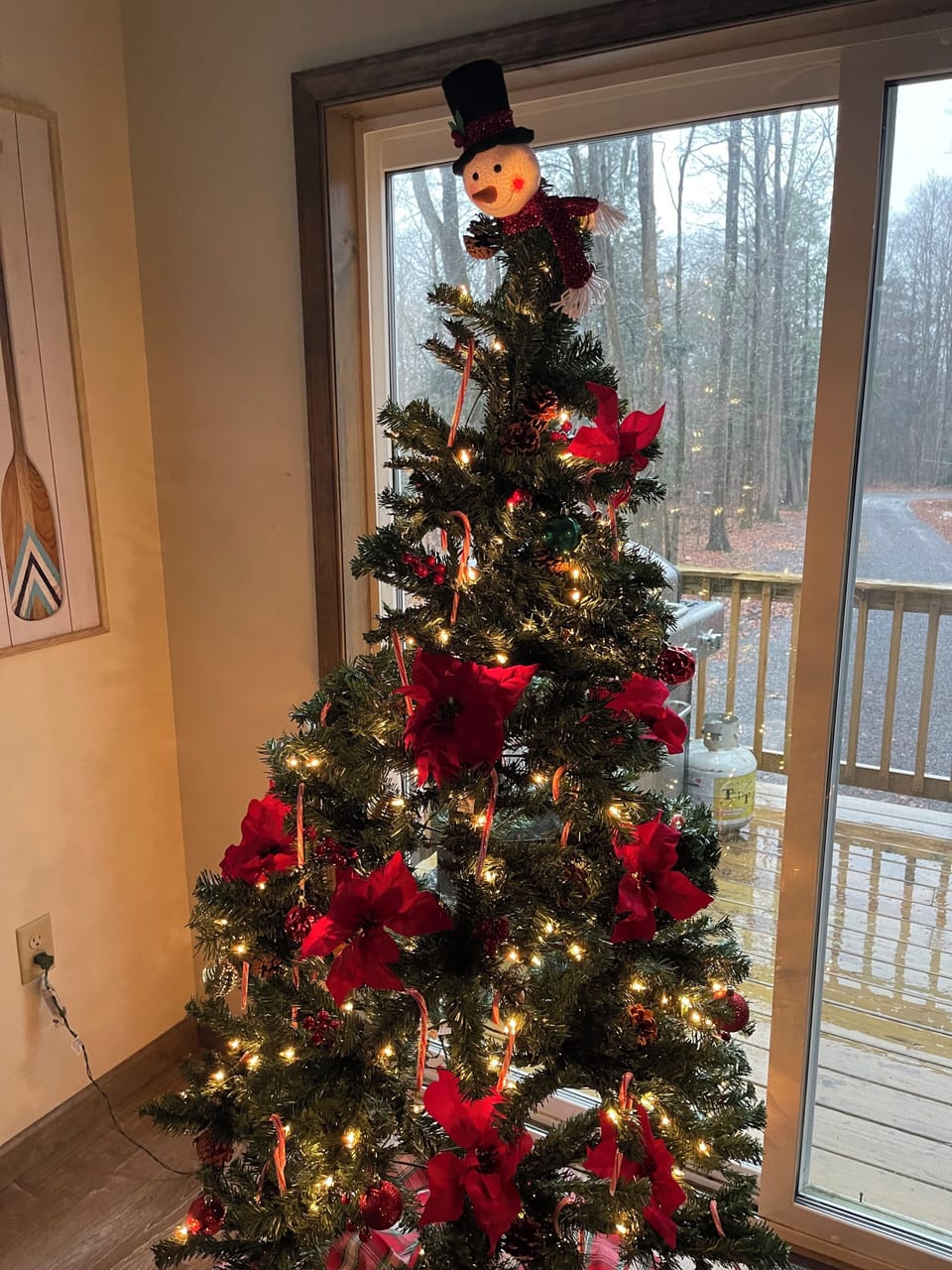 House decorated for the holidays