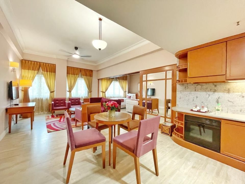 Suite, 2 Bedrooms | Living area | 42-inch flat-screen TV with satellite channels