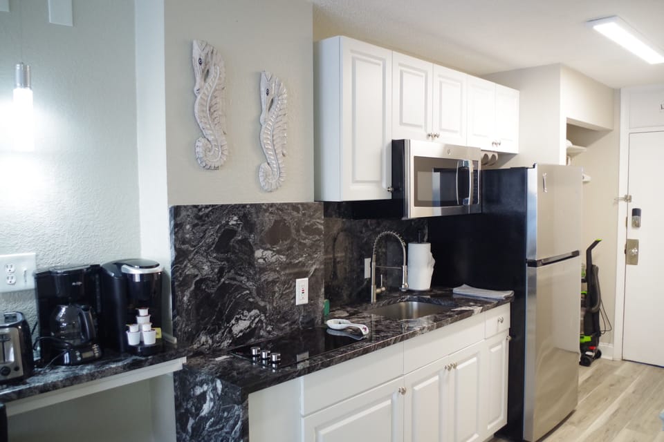 Our nice little kitchenette for an early morning breakfast