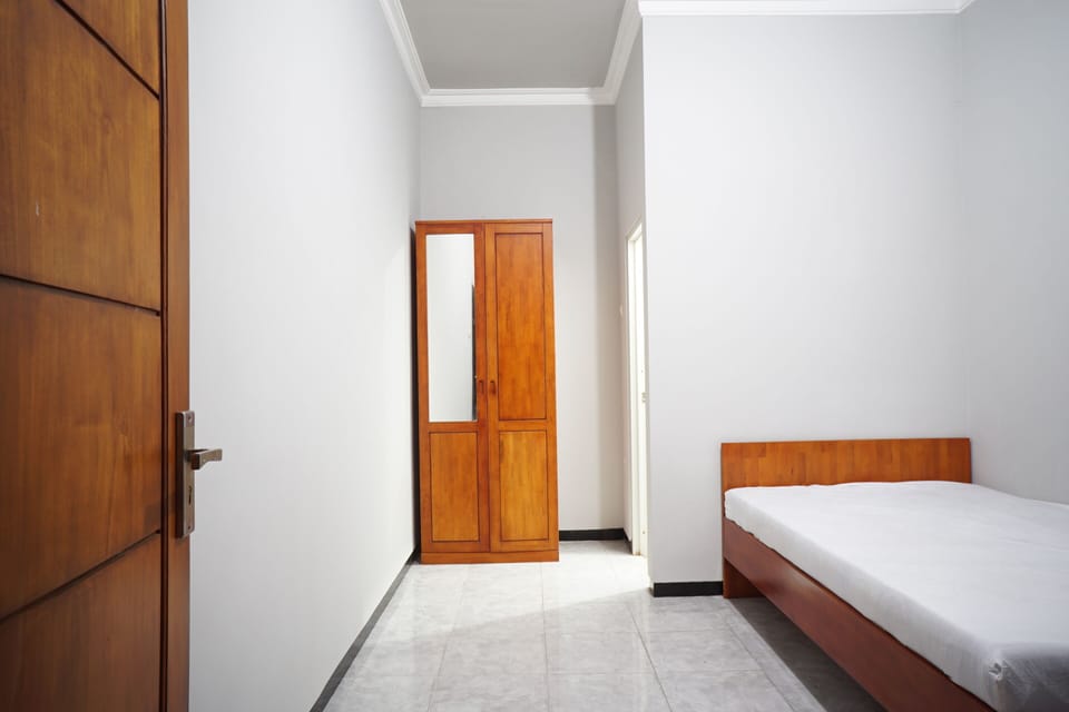 Deluxe Room | 1 bedroom, laptop workspace, free WiFi, bed sheets