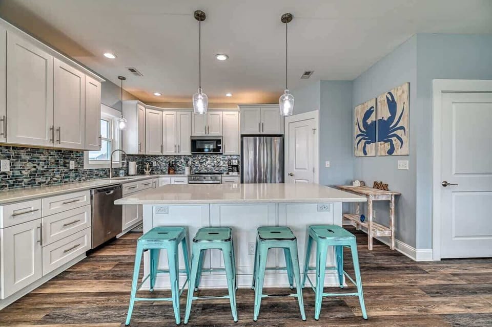 Kitchen with Quartz Countertops