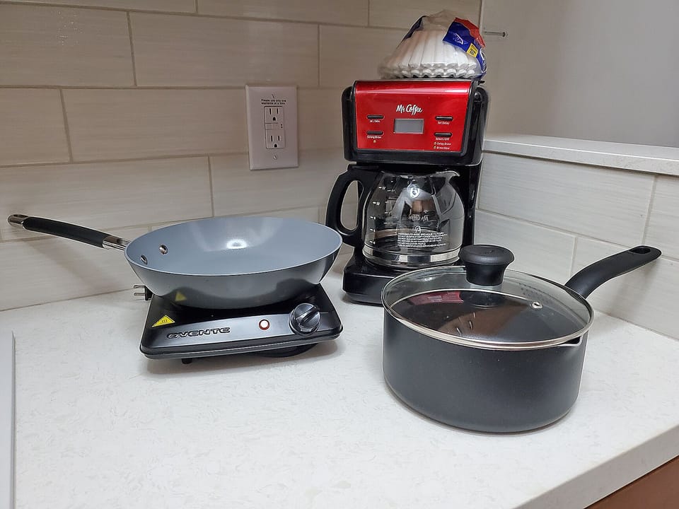 Single burner hot plate for simple cooking .