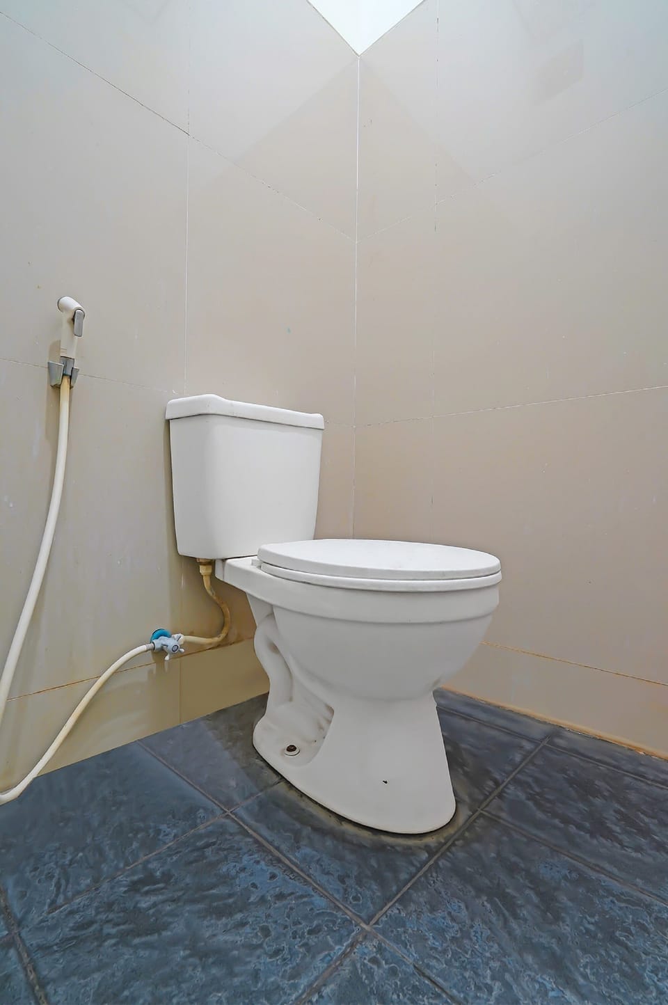 Standard Double Room | Bathroom | Shower, towels