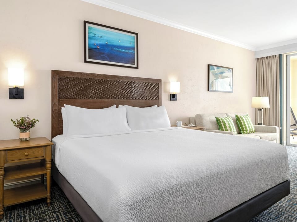 Egyptian cotton sheets, premium bedding, pillowtop beds, in-room safe