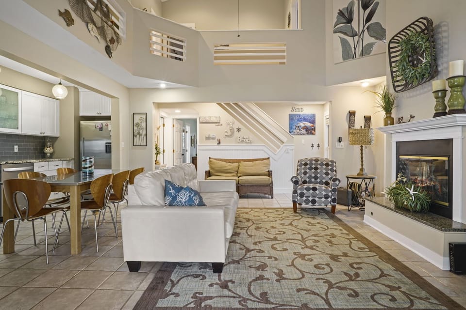 Main Level | Living Room