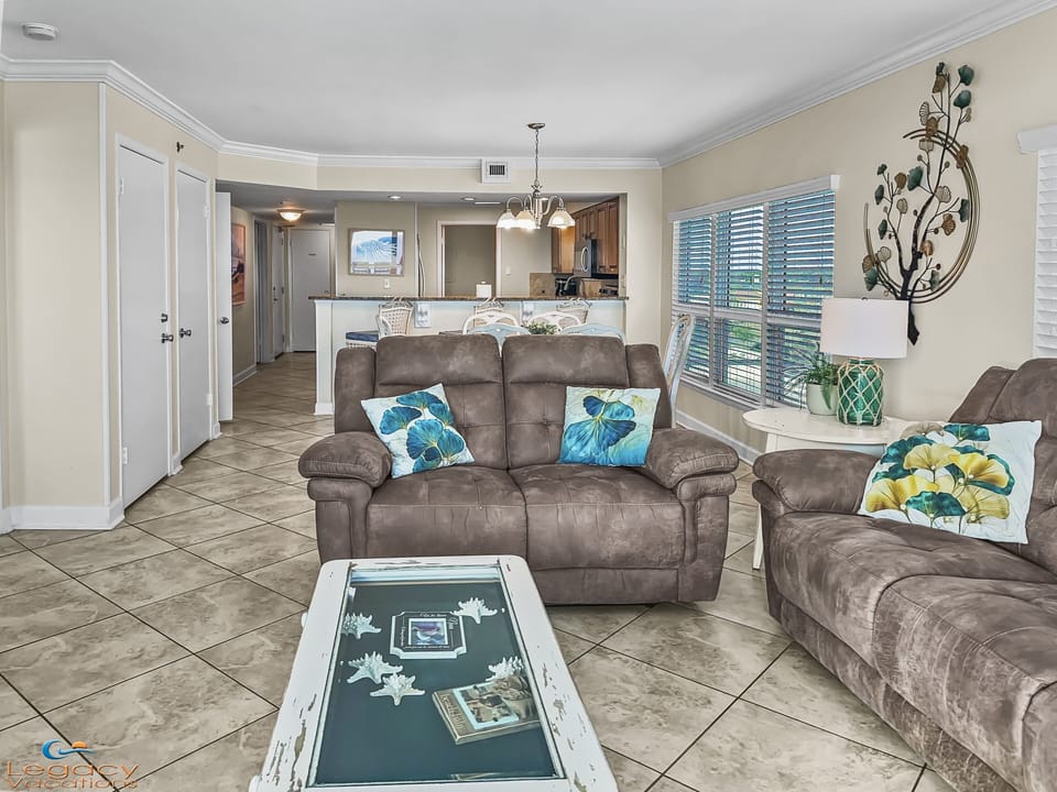 Sea Oats #706 Living Room