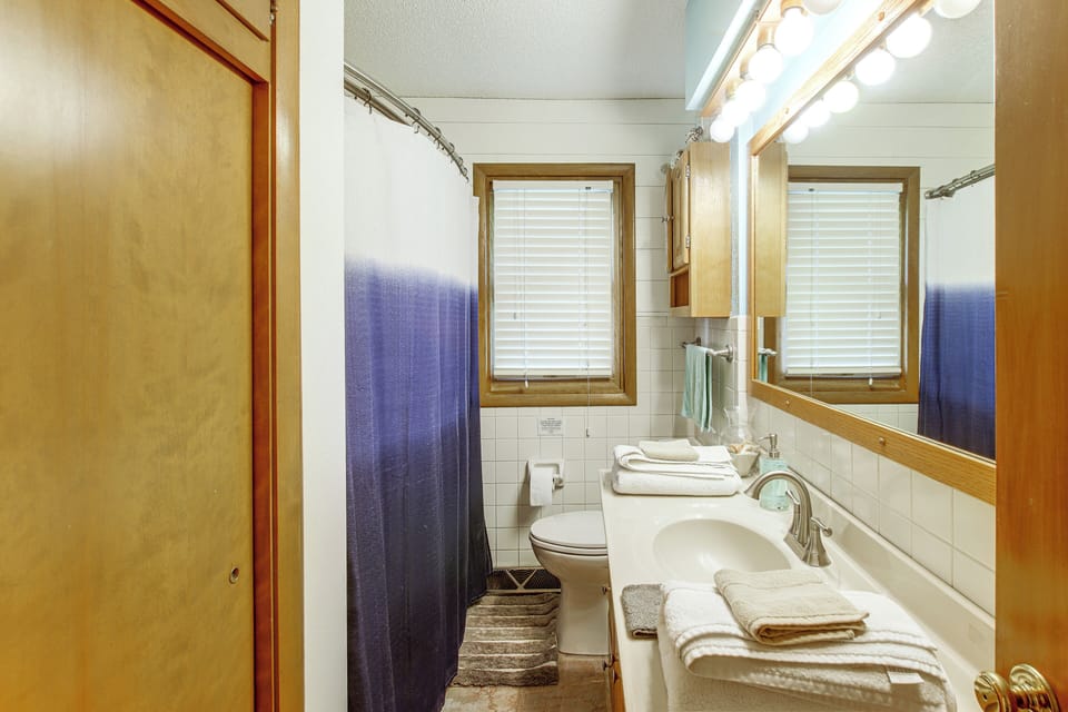 Pet-friendly Waterloo Abode w/ Deck! Cottage in Waterloo