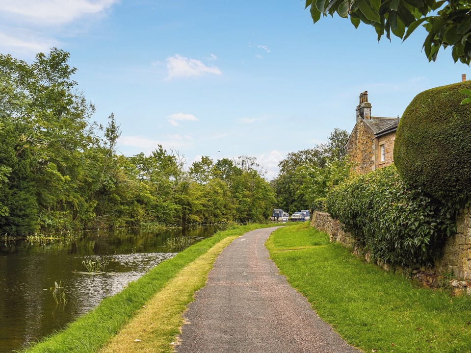 Surrounding area | Kiln Cottage, Bolton-le-Sands
