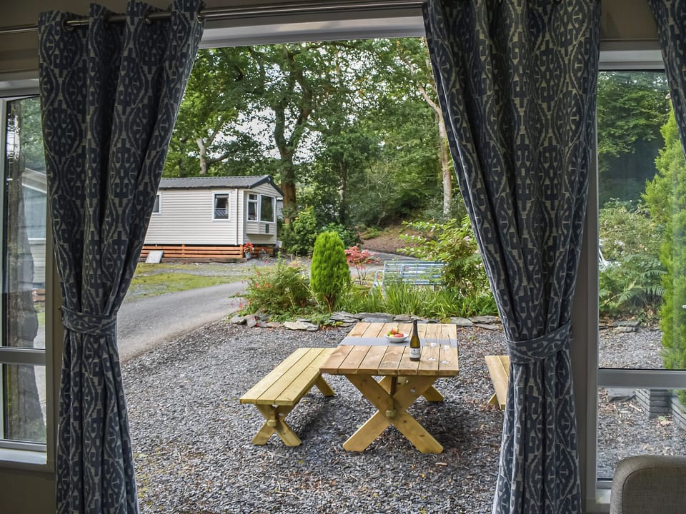 Sitting-out-area | Oaks Retreat, Prenteg, near Porthmadog