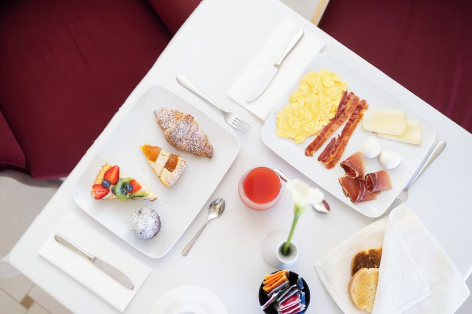 Free daily full breakfast