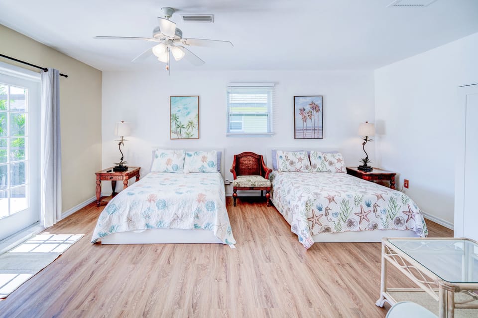3rd bedroom with access to the patio (1)