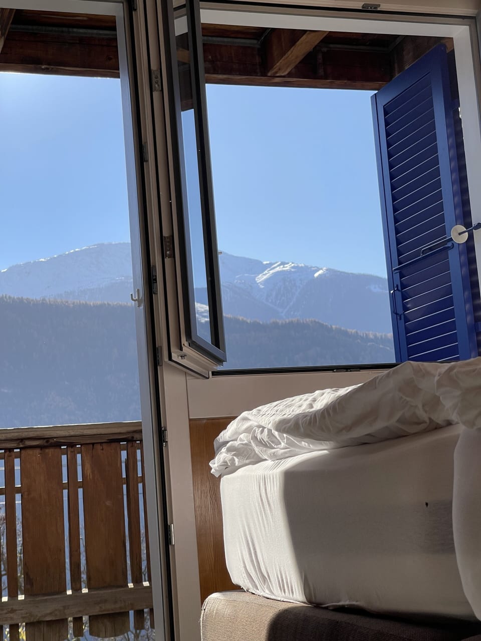 WiFi (free), bed sheets