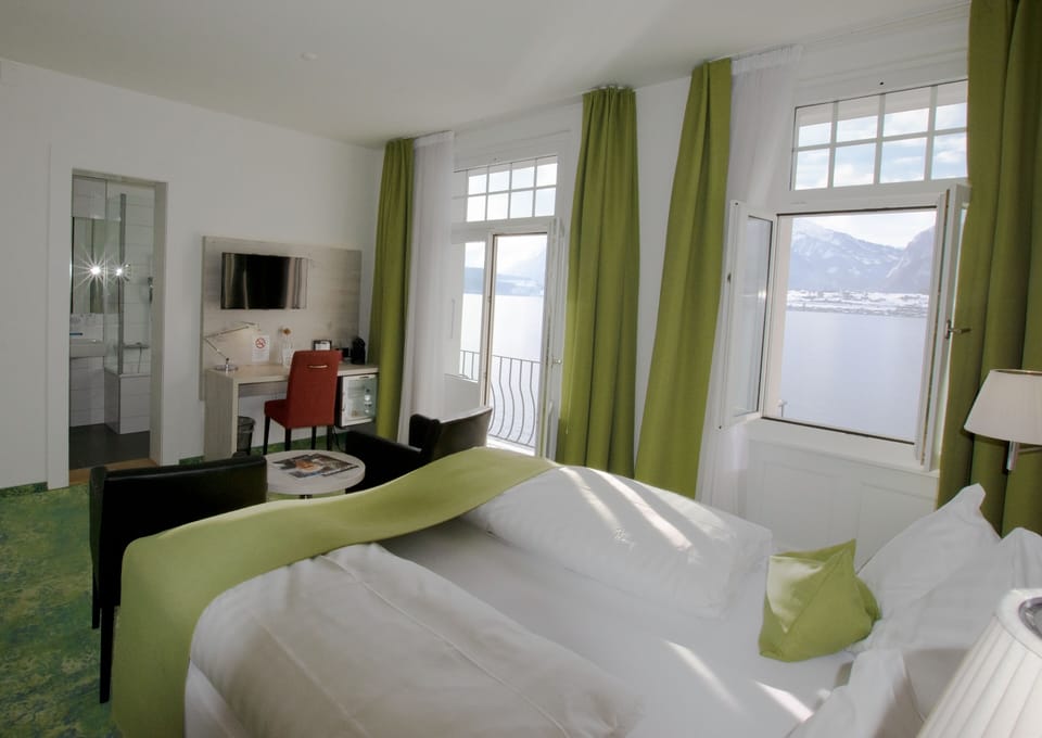 Double Room Panorama | Minibar, in-room safe, desk, laptop workspace