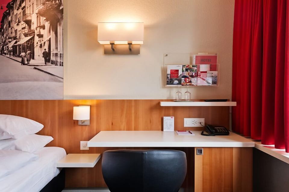 Triple Room | Premium bedding, down comforters, pillowtop beds, in-room safe