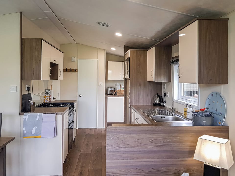 Kitchen | GlenBeagles Lodge, Dollar, near Stirling